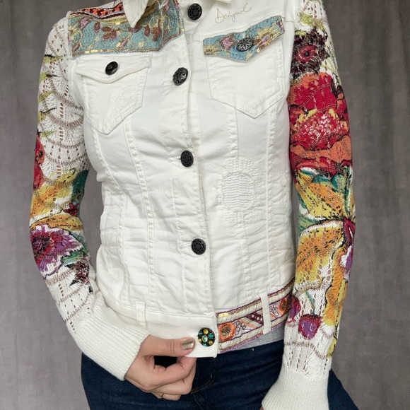 Floral Knit Sleeve White Denim Jacket by Desigual. - Size 36 / Small, Colorful! - Picture 3 of 8